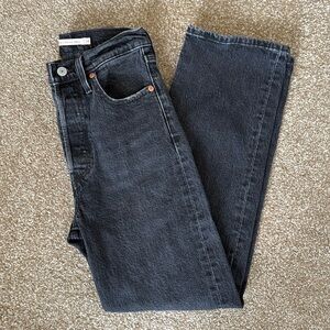 Levi’s Ribcage Straight Ankle Jeans